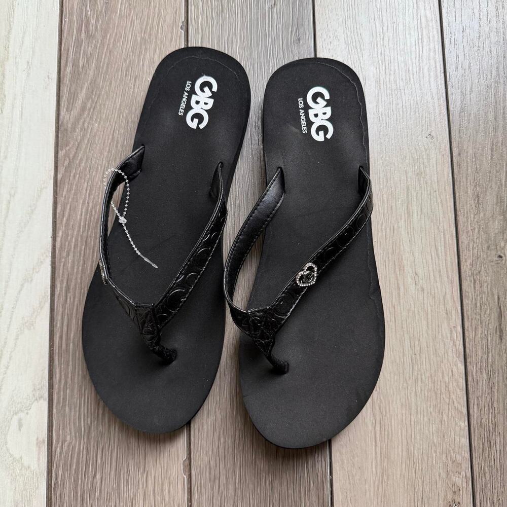 GBG Los Angeles Black Flip Flop Sandals Women’s Size 11